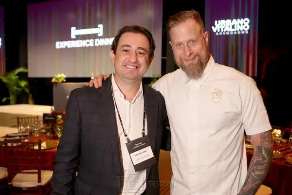 Vanderson Aquino, CEO do Mêntore Bank, prestigia evento Experience Club