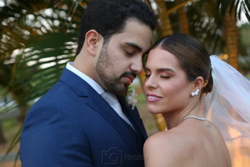 Letícia Studart e Rafael Pinto oficializam matrimônio em prestigiada cerimônia