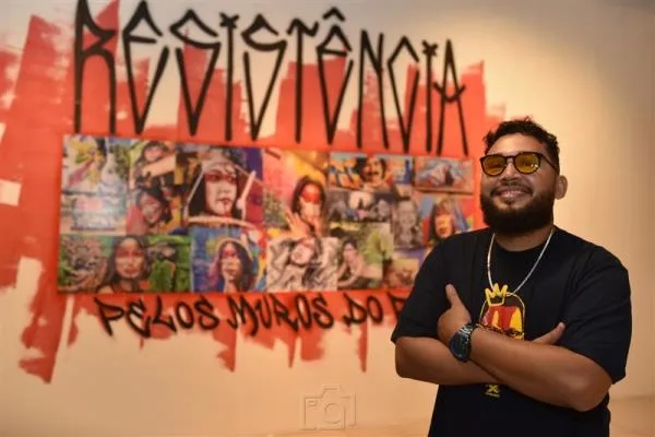 Wesley Rocha apresenta exposição "Expressões Indígenas" em Fortaleza