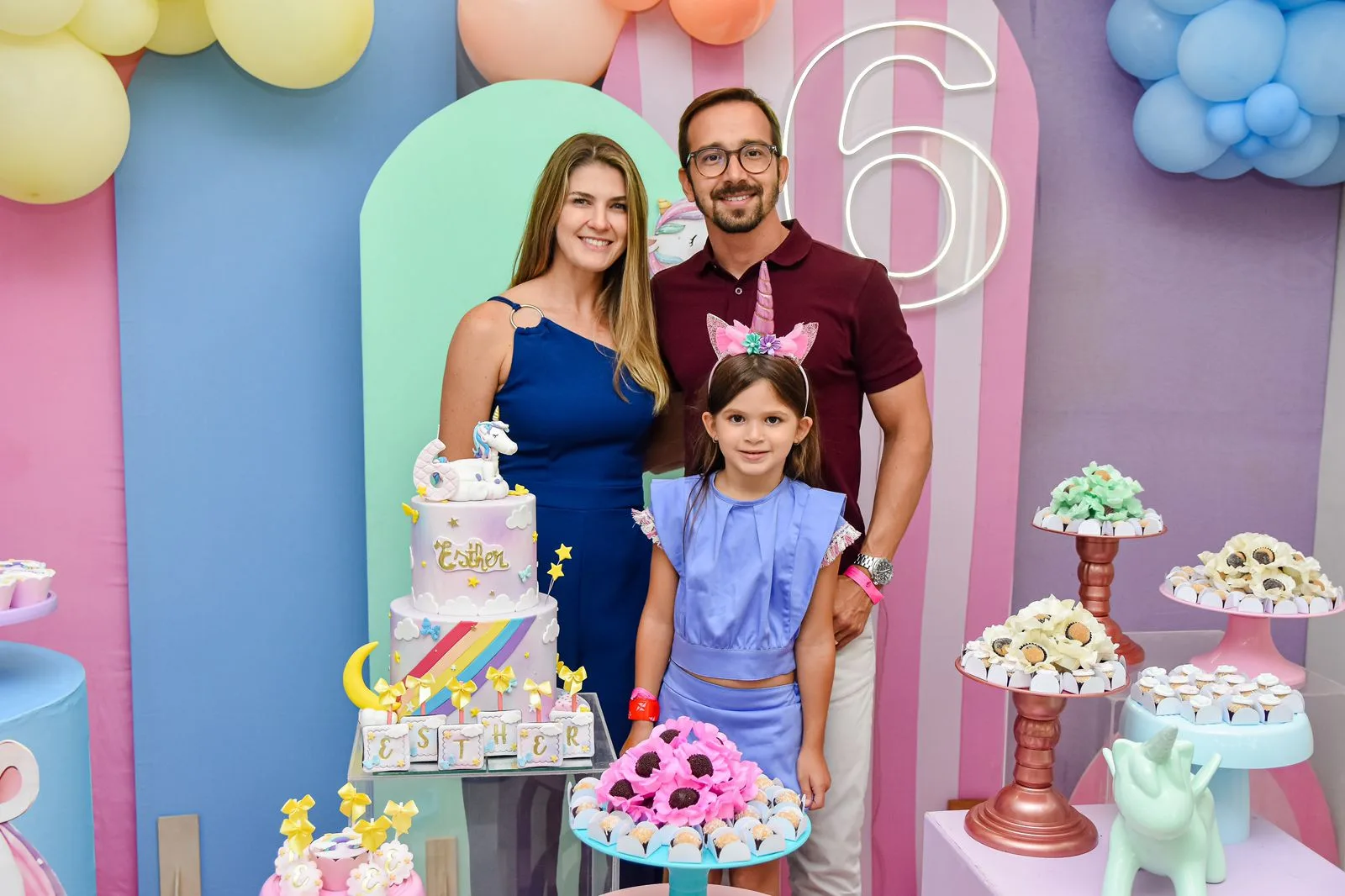 Victoria Erel e Victor Ventorini celebram os seis anos de Esther