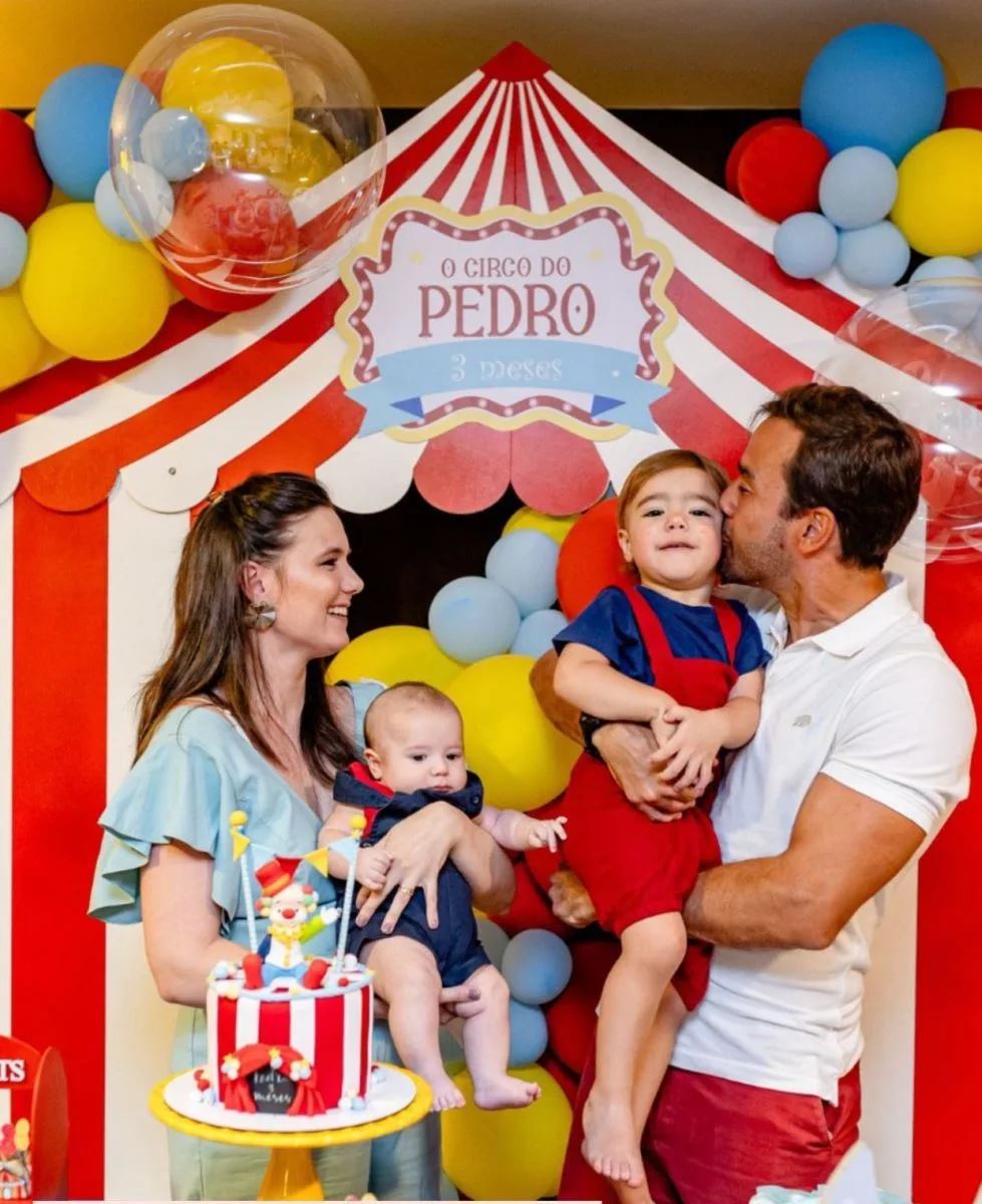 Andressa e Rafael Studart celebram os três meses do filho Pedro