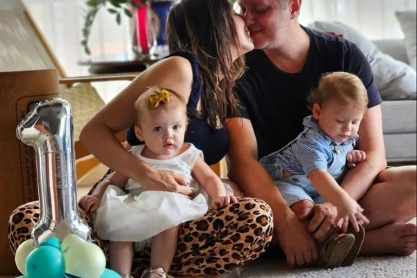 Marisa Sombra e Livio Parente celebram primeiro aninho dos gêmeos Caio e Nicole