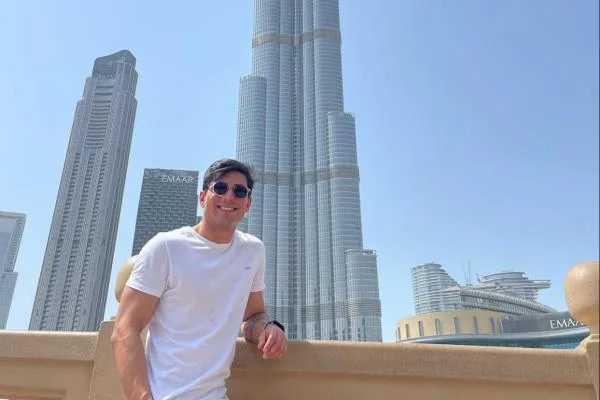 Felipe Jataí celebra aniversário em Dubai