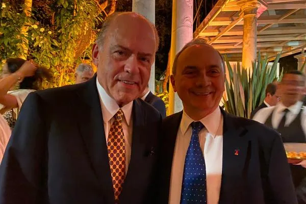 Paulo Tonet Camargo toma posse como presidente da Associação Internacional de Radiodifusão