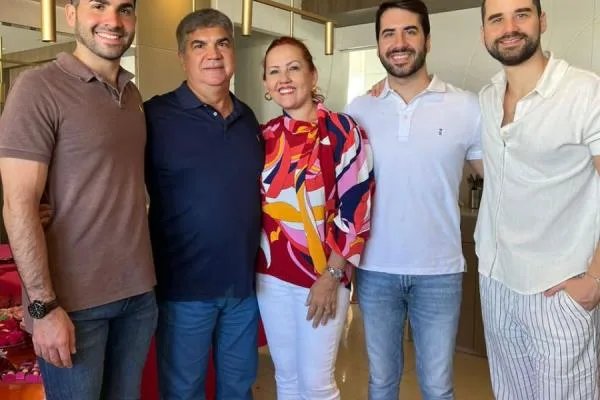 Sâmea Neves celebra a nova idade em família e com muita alegria
