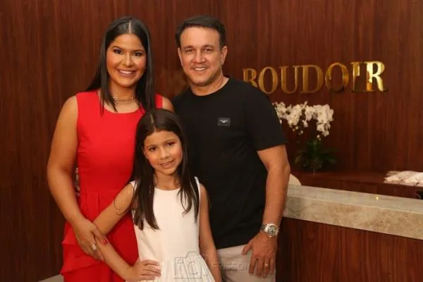 Samanta Dalla reúne seletas para start do showroom de sua Boudoir