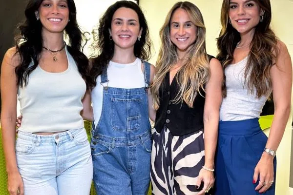 Roberta Fernandes reúne influencers na Collection