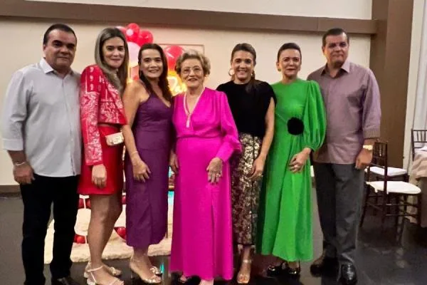 Mirinha Feitosa celebra as 85 primaveras em clima de muita alegria e gratidão