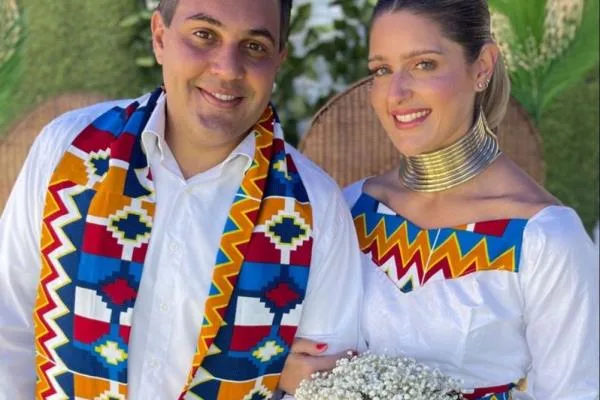 Rebeca Leal e Bruno Bastos renovam votos de 15 anos de casados
