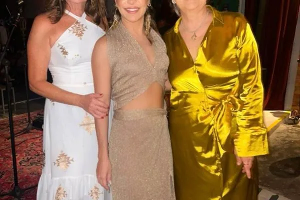 Marcela Levy celebra 30 + 8 em noite intimista e cheia de estilo