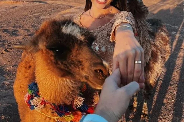 Edith Gomes diz "sim" ao pedido de casamento do namorado Hygor Guerreiro