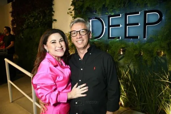 Grupo Deep nos últimos ajustes para o desfile da nova coleção