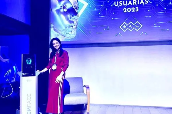 Rachel Bezerra marca presença em encontro de especialistas da BTL