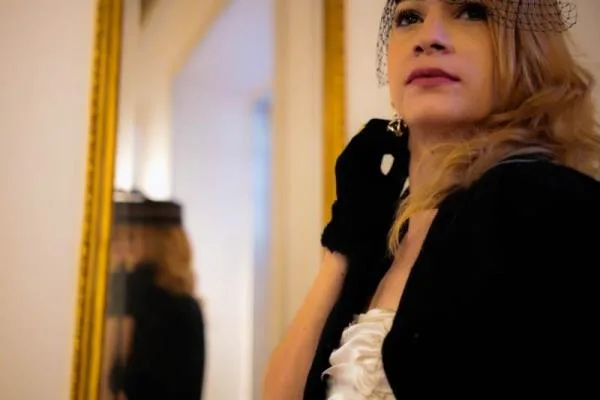 Maiara Capistrano: Uma Década de Arte Internacional