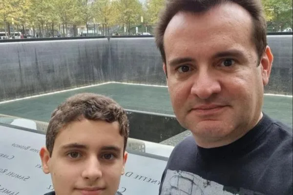 Fernando Gurgel celebra os 13 anos de Fernando Neto em NY