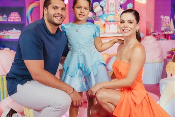 Camila Nogueira e Rômulo Leite comemoram aniversário de sete anos da filha Sophia