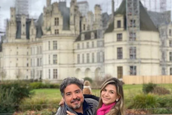 Aline Vasques celebra a passagem pela folhinha em família