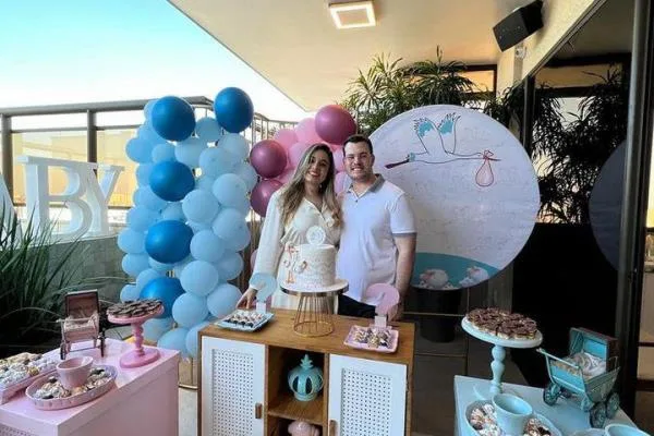 Bárbara Ellen e Flávio Filho descobrem que vem aí uma menina