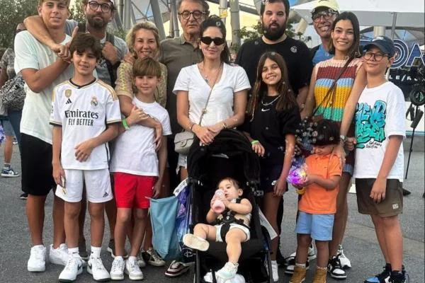 Família Pinho, liderada por Arialdo Pinho, curte temporada em Orlando