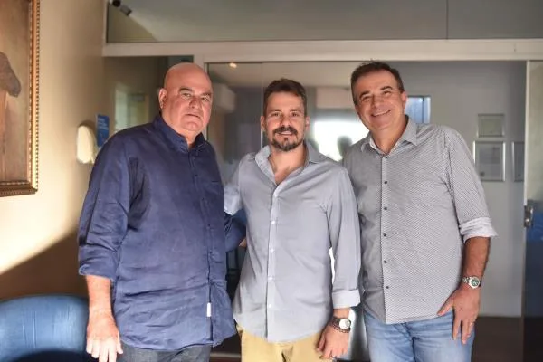 Luciano Cavalcante visita Grupo Cidade de Comunicação