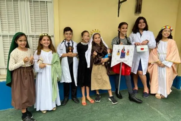 Colégio Shalom comemora dia de Todos os Santos com a festa do Holywins