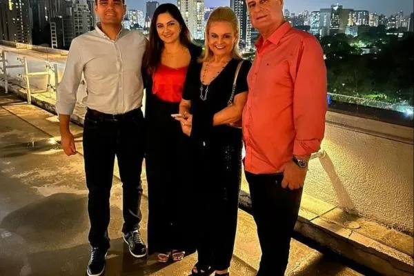 Excelsa Costa Lima brinda nova idade em São Paulo