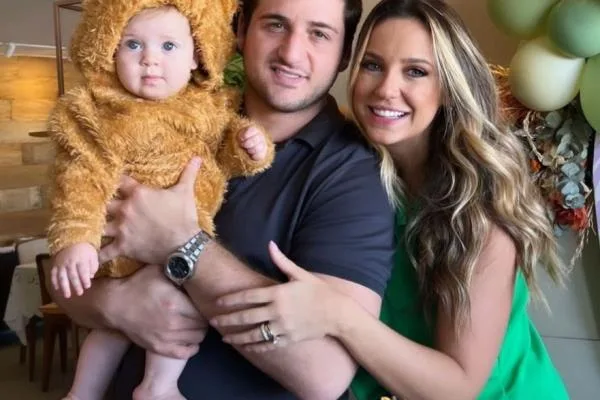 Fernanda Levy e Omar Macedo celebram décimo mesversário da Maria