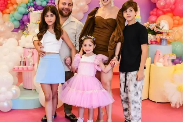 Nayanne Ibiapina e Carlos Aristides festejam os cinco anos da filha Liz