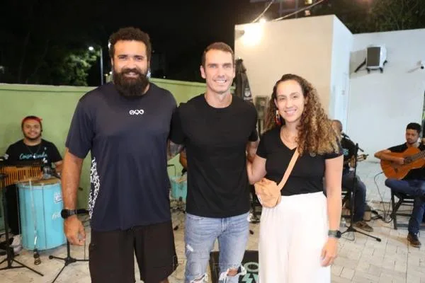 AYO Arena promove animado Happy Hour