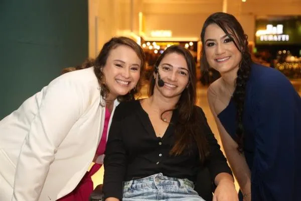 Lais Souza abrilhanta evento "Evoluir é Mágico" em Fortaleza