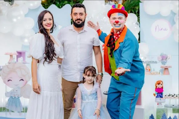 Yanne Xenofonte e Felipe Farias celebram quatro anos de Nina