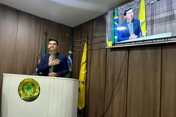 Paulo Rodrigo Pianista é homenageado com Moção de Congratulação na Câmara Municipal de Baturité