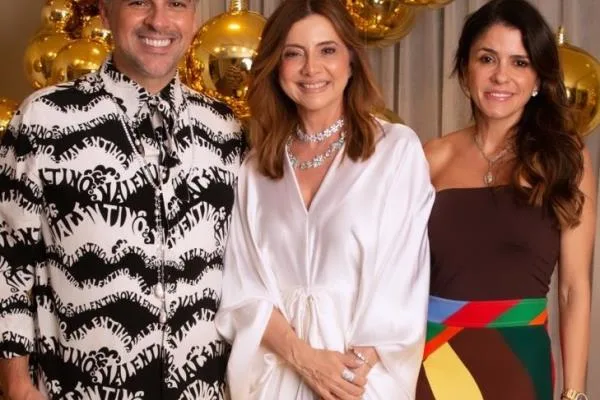 Aline Pinho e Tatiana Machado recebem Sandro Barros na AT Jewel