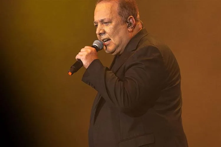 José Augusto apresenta "Um Brinde ao Amor" em Fortaleza