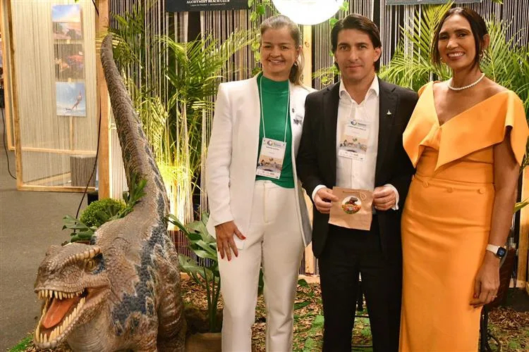 Parque de dinossauros do Ceará é destaque durante abertura do Salão Nacional de Turismo