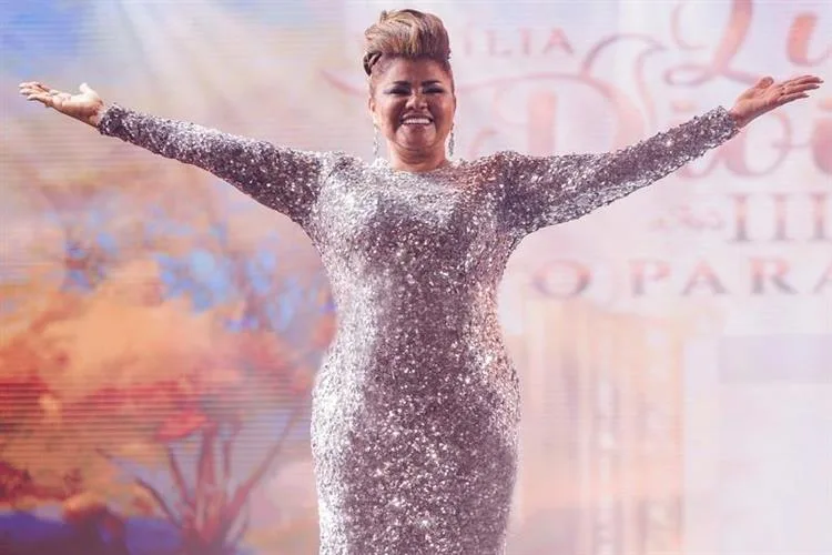 Maria Sooder eleva sentimentos de fé e esperança na terceira Vigília Luz Divina