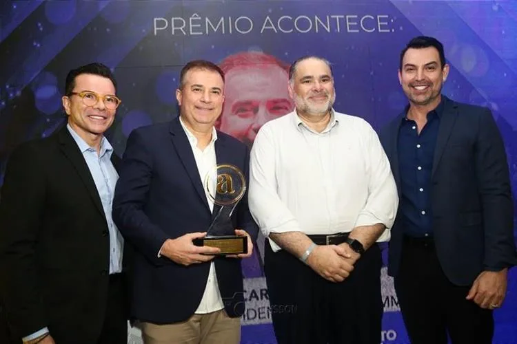 Revista Acontece apresenta sua sexta edição em noite repleta de frisson