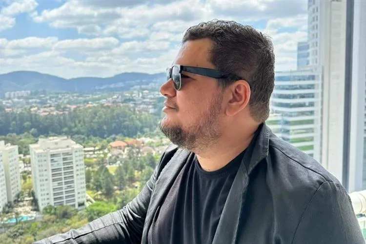Rogério felix com sua empresa O Gênio Visionário que Transformou Ambientes com Inovação Inteligente
