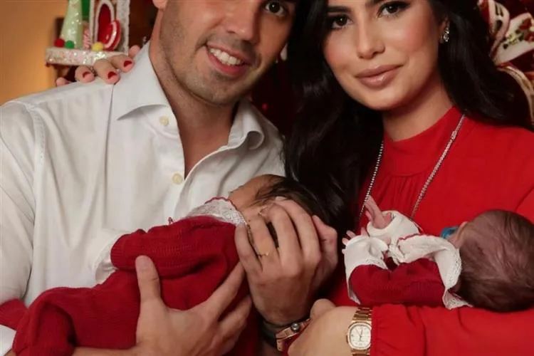Nicole Pinheiro e Netinho Bayde celebram primeiro Natal com os filhos José e Francisco