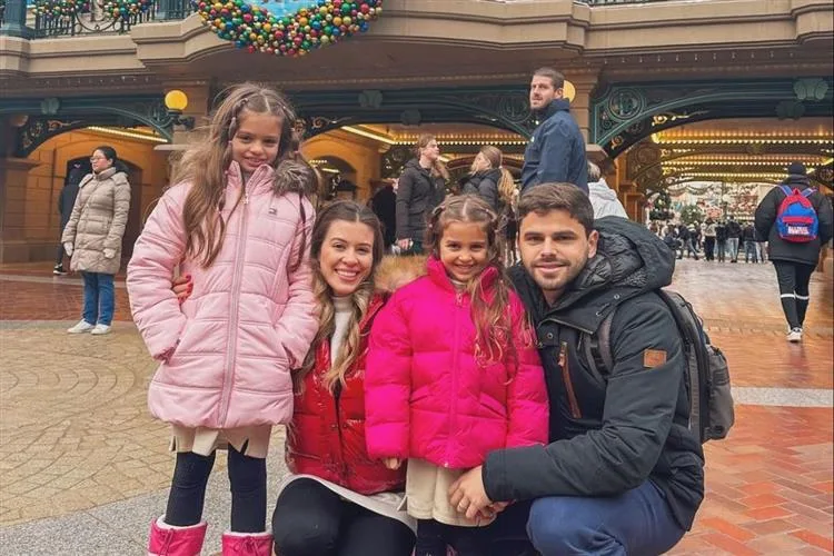 Isabela Franklin e Ivan Bezerra Neto pegam a rota de Paris com as filhas