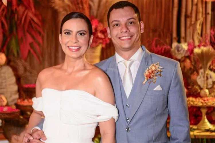 Luiza Gurgel e Victor Alves tornam-se marido e mulher em cerimônia civil