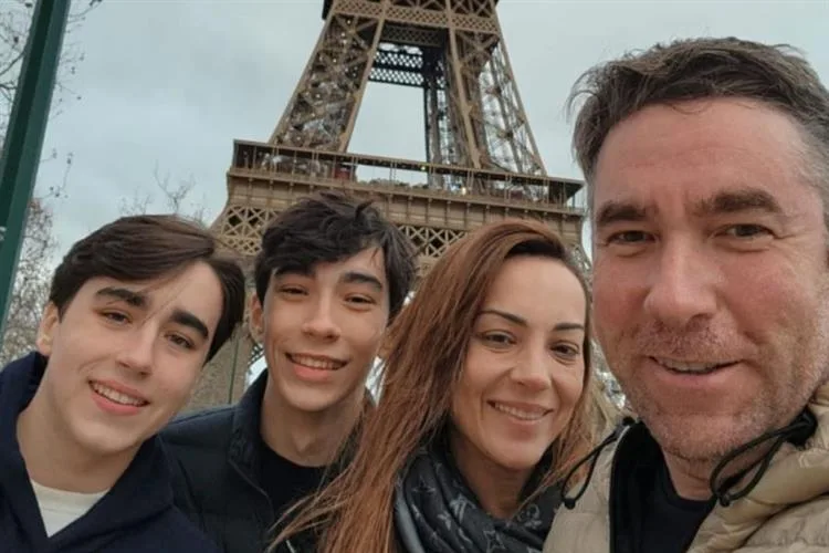 Carol Albuquerque e Daniel Leite em temporada de férias na França