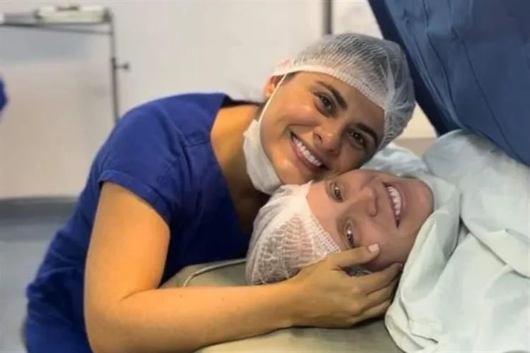 Nasce Júlia para alegria de Ítala Barros e Mariana Duarte