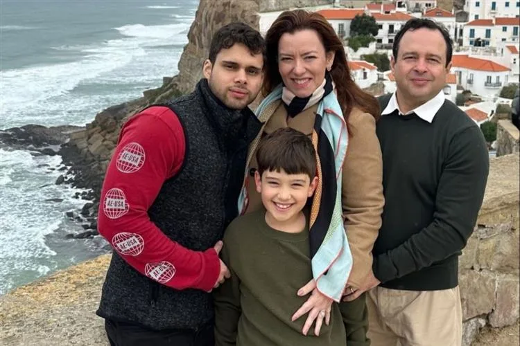 Após dias na Finlândia, Aline Félix e Igor Barroso desembarcam em Portugal