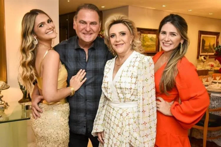 Gabriela da Escóssia comemora 21 anos em família