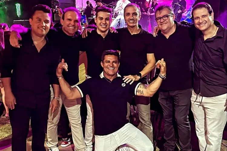 Isaías Duarte arma super festa para celebrar a nova idade e o amor dos pais