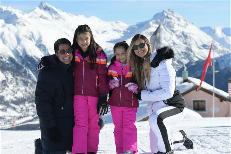 Aline e Andrei Aguiar curtem férias na Suíça com as herdeiras