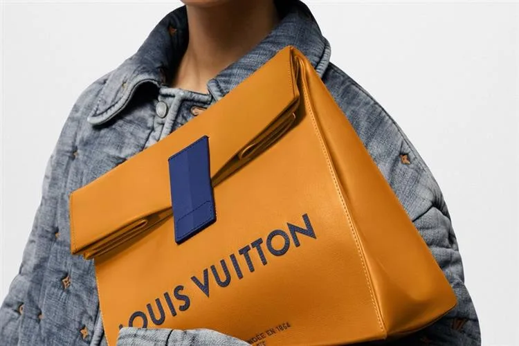 Bolsa da Louis Vuitton inspirada em saco de pão está esgotada