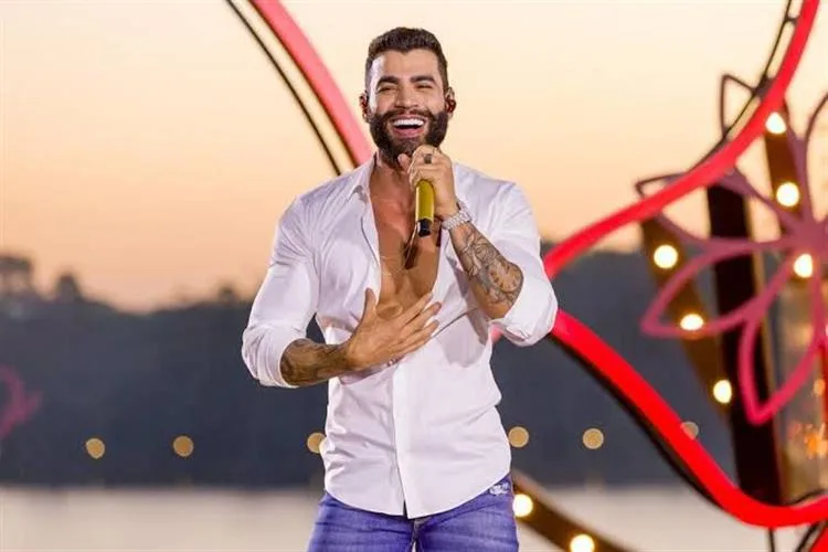 Gusttavo Lima faz show gratuito em evento com mega estrutura em Aracati