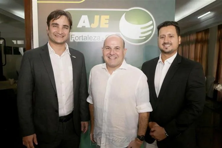 Ex-prefeito de Fortaleza, Roberto Cláudio compartilha experiência em evento da AJE Fortaleza